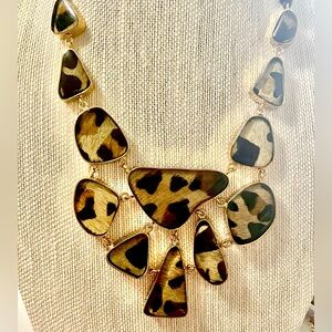 NWT Chico’s Symba Bib Necklace